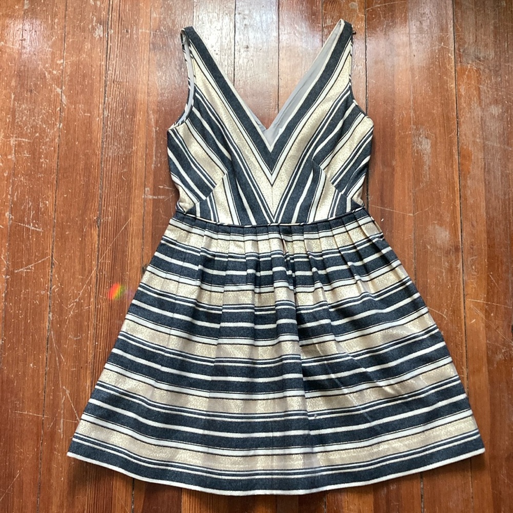 J Crew V-Neck Sleeveless Dress